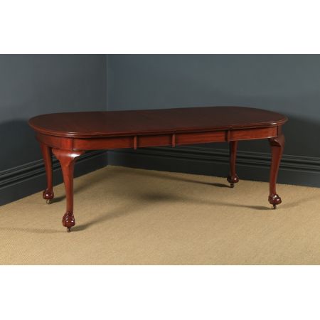 Antiker ausziehbarer Esstisch aus der viktorianischen Epoche