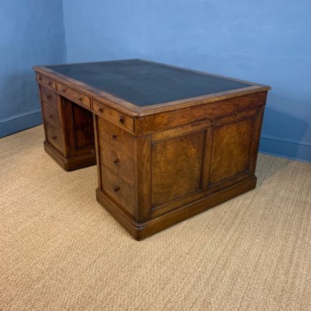 Viktorianischer Pedestal Partners Desk Walnussholz Massivholzantik 1840