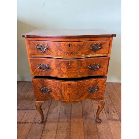 Antike Walnussholz Kommode