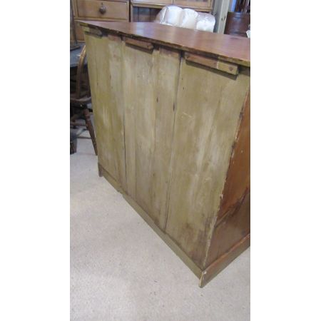 Antike Kommode aus Kiefernholz