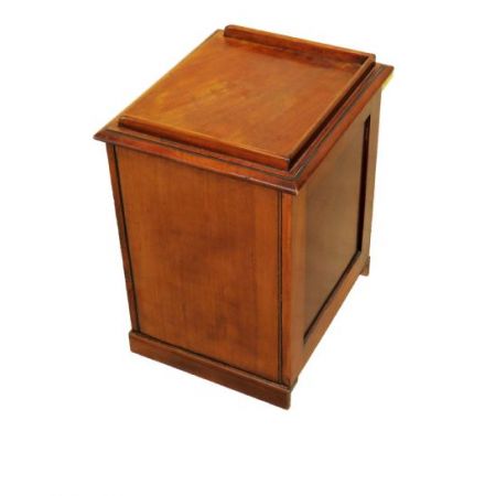 Miniatur Wellington Kommode aus dem 19. Jahrhundert19th century mahogany miniature wellington chest