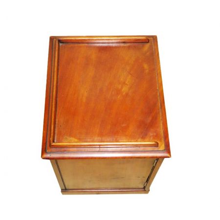 Miniatur Wellington Kommode aus dem 19. Jahrhundert19th century mahogany miniature wellington chest