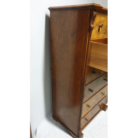 Antike Wellington Kommode aus massivem Wurzelnussholzoutstanding victorian