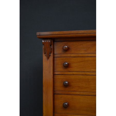 Viktorianische Wellington-Kommode aus Nussbaumholz