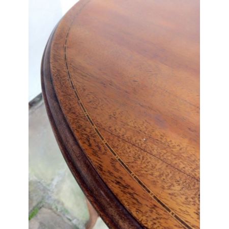 Occassional Table aus massivem Mahagoniholz antik