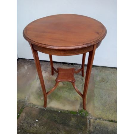 Occassional Table aus massivem Mahagoniholz antik
