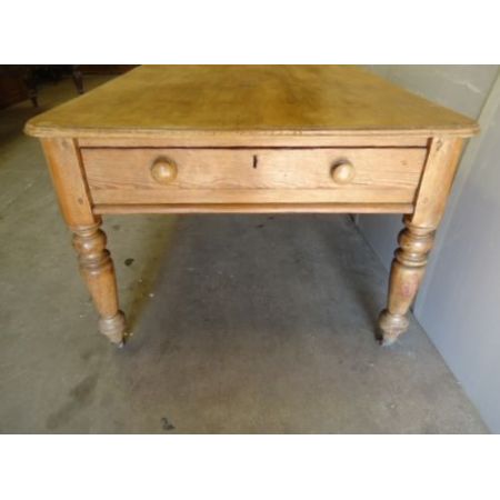 Antiker dining table mit Schubladen 19. Jahrhundert