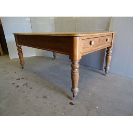 Antiker dining table mit Schubladen 19. Jahrhundert