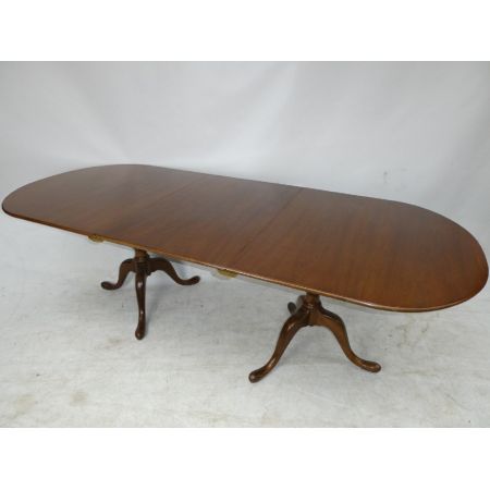 Georgian Style twin pillar table aus massivem Mahagoni 1920