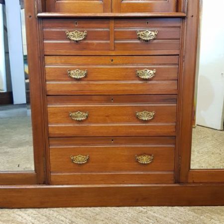 Antiker Mahagoni Kleiderschrank im Jugendstil