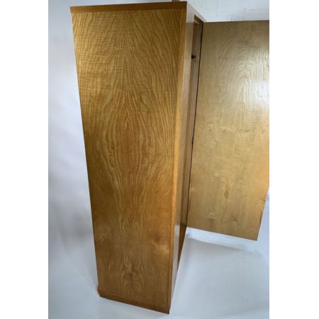 Antiker Art Deco Kleiderschrank