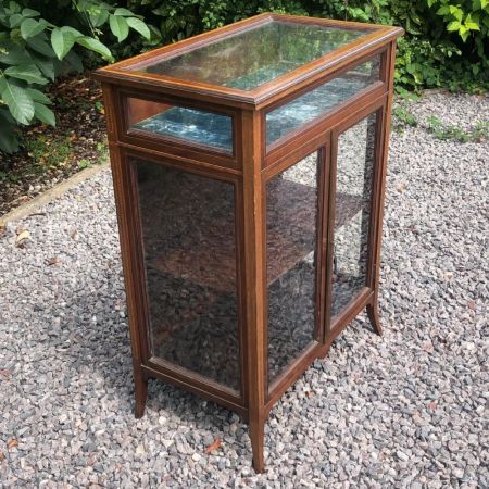 edwardianische Vitrine