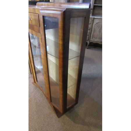 Art Deco Vitrine aus Nussbaum