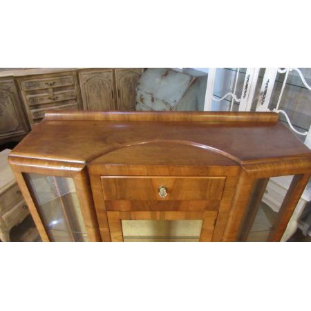 Art Deco Vitrine aus Nussbaum