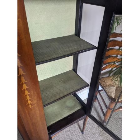 edwardianische Vitrine mit Intarsien