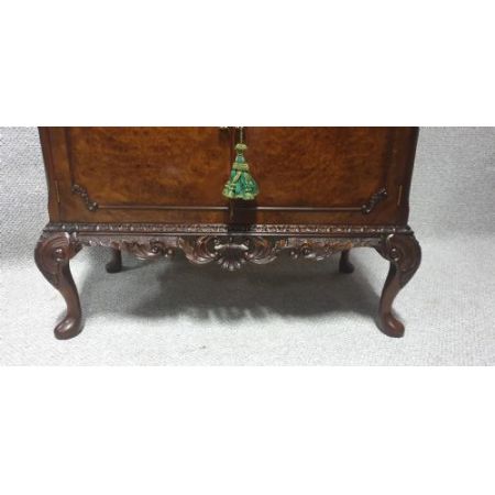 Hochwertiger Wurzelholz-Cocktailschrank