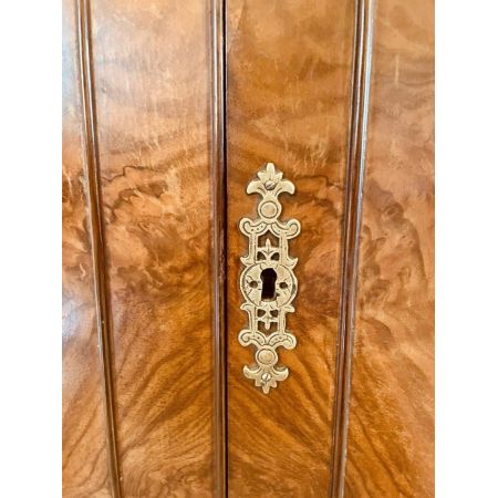 Hochwertiger Wurzelholz-Cocktailschrank