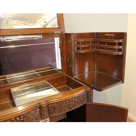 Beeindruckender Cocktail-Getränkeschrank