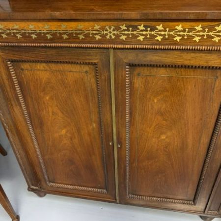 Eingelegter Chiffonnier aus Palisander und Messing