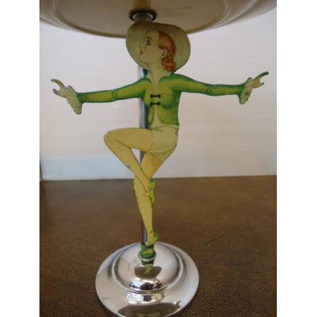 Deko Kuchenständer mit Blumendekoration