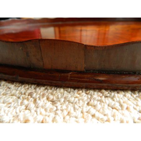 eingelegtes ovales Tablett