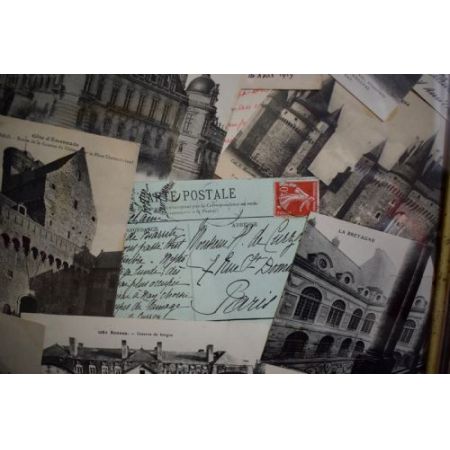 gerahmte Montage von Postkarten des französischen Schlosses