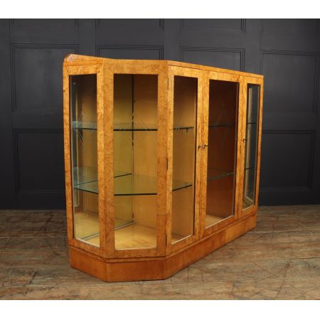 Art Deco Vitrine aus Wurzelahorn