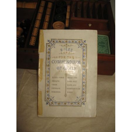 Antike Spielesammlung aus Mahagoni