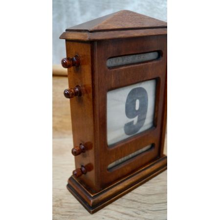 Antiker Kalender aus Mahagoni