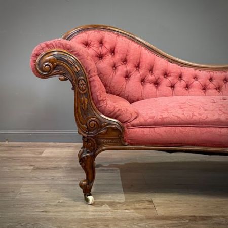 Antike Chaise Longue mit massivem Nussholzrahmen victorian