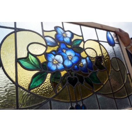 Antikes Buntglasfenster mit Blumenmotiv 1910