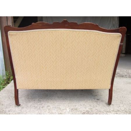 viktorianisches Sofa mit Mahagonirahmen