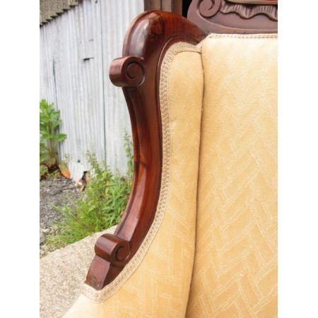 viktorianisches Sofa mit Mahagonirahmen