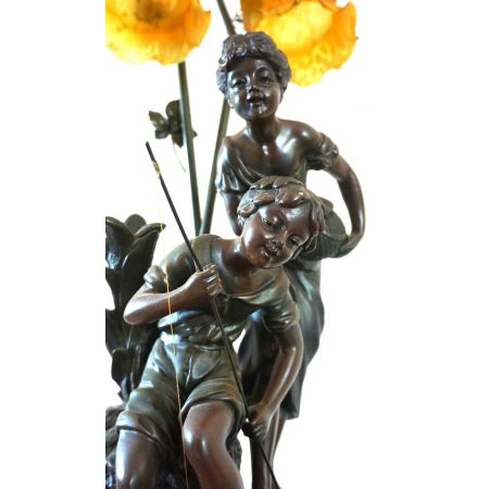 Lampe Figur Frankreich Tulpenschirmen