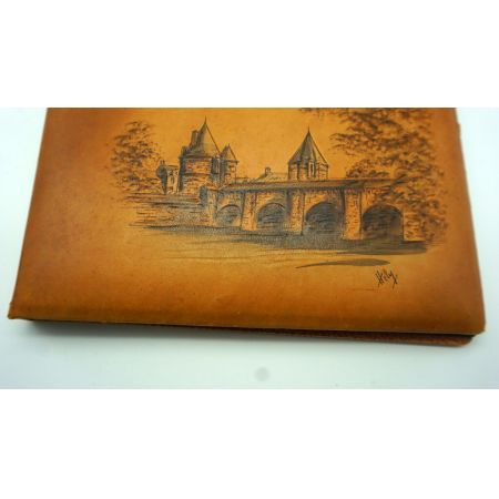 Fotoalbum aus Leder mit Brückenmotiv