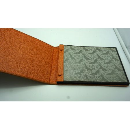 Fotoalbum aus Leder mit Brückenmotiv