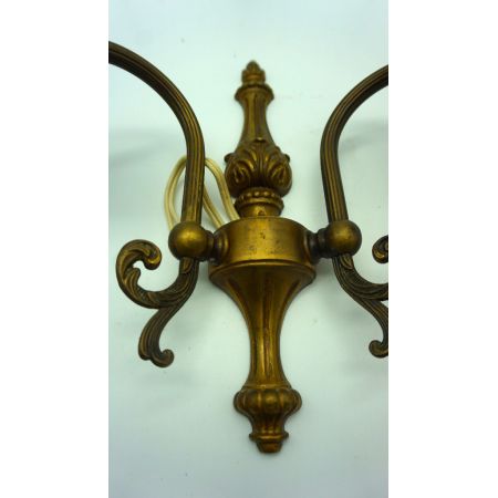 Zwei Wandleuchter aus Messing