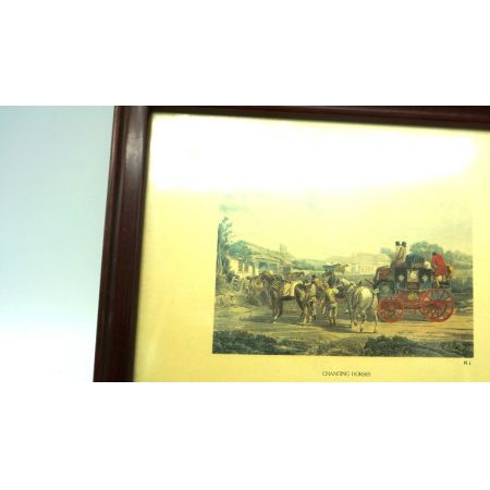 Zwei antike Holzbilderrahmen Kutschenmotive