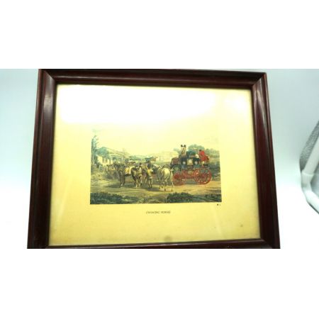 Zwei antike Holzbilderrahmen Kutschenmotive