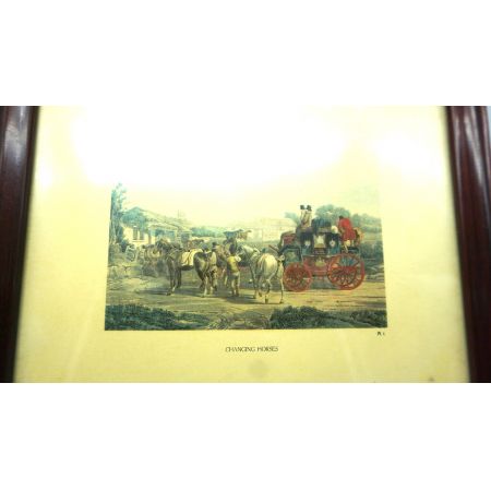 Zwei antike Holzbilderrahmen Kutschenmotive