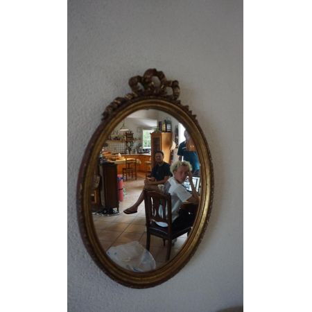 Antiker goldener Spiegel, oval