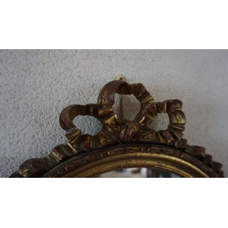 Antiker goldener Spiegel, oval