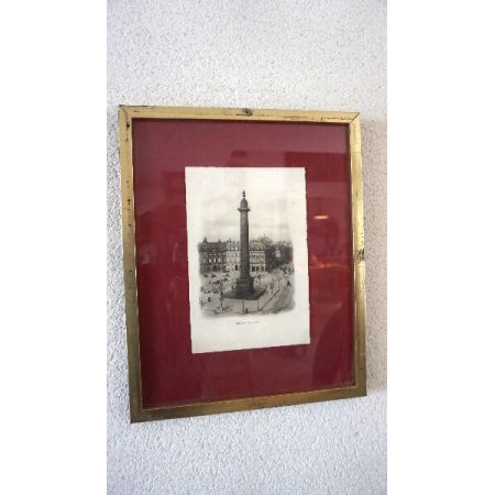 Antiker Goldrahmen mit Schwarz Weiß Gemälde Monument