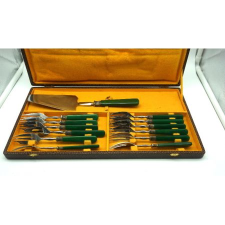 Kuchenset 13 teilig vintage im Case Schachtel 