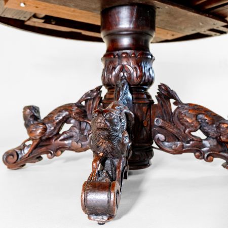 Ovaler antiker  französicher Jagdtisch aus Massivholz,massiver Eichentisch mit autentischer Patina