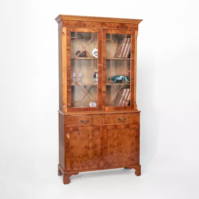 "Burr-Yew" Eibe Bücherschrank, Vitrinenschrank im englischen Stil, Two Door Bookcase Georgian Style