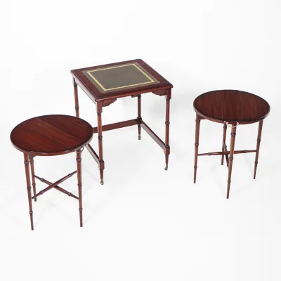 Englischer Beistelltisch Nest of Tables – Satztische ausklappbar 3 Teile mit Lederfläche