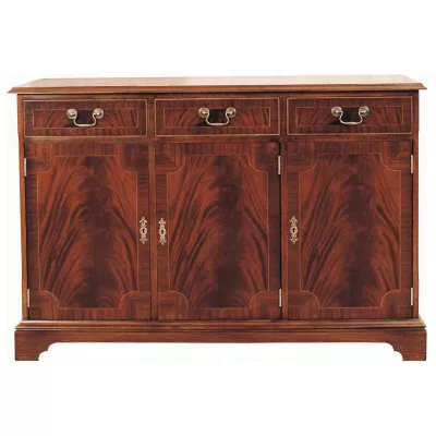 "Flat Front" Sideboard mit drei Schranktüren