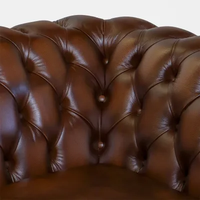 "Fort William" 4-Sitzer Original englisches Chesterfield Ledersofa