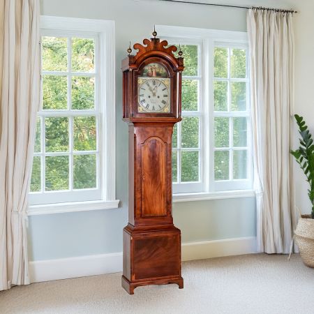 Viktorianische Pendeluhr aus edlem Mahagoni mit handgefertigtem Emaille-Ziffernblatt